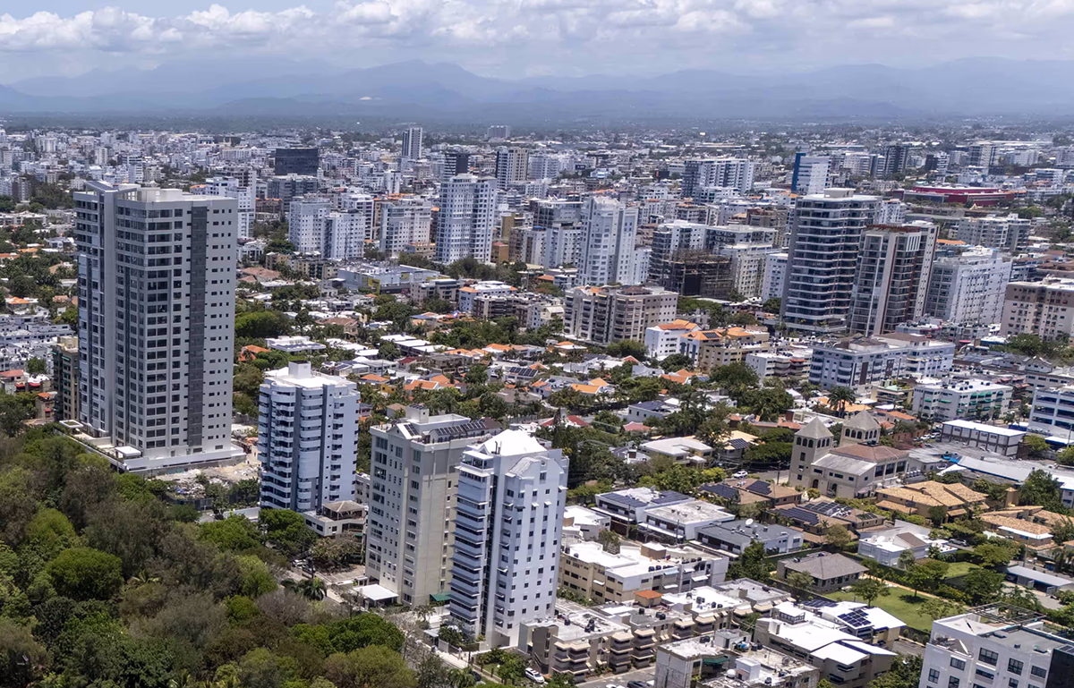 Guía de Propiedades Anacaona 2026: Condominios y Residencias de Lujo en el Exclusivo Corredor Frente al Mar de Santo Domingo