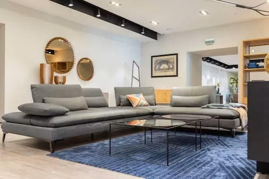 Holmby Hills